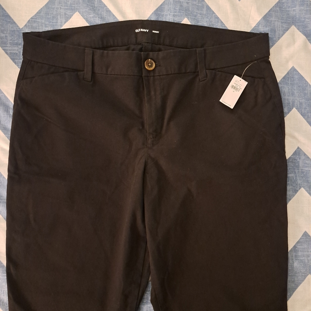 Old Navy Skinny Khaki in Black